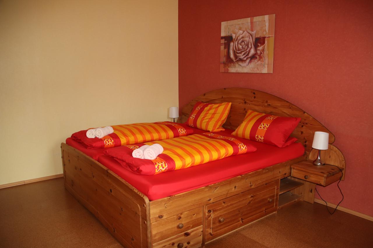 Pension Roehrig Hirzenach ภายนอก รูปภาพ