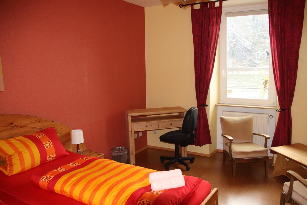 Pension Roehrig Hirzenach ภายนอก รูปภาพ